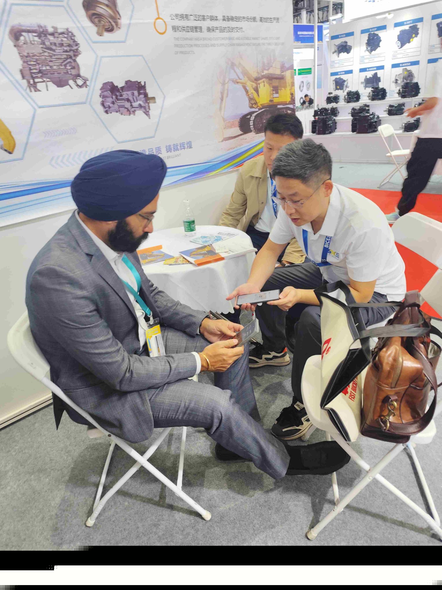 Компания Jining Sercoshine блистает на выставке строительной техники BICES 2025 в Пекине